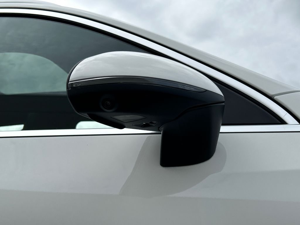 New 2026 Polar White Mercedes-Benz GLC 300 image 32