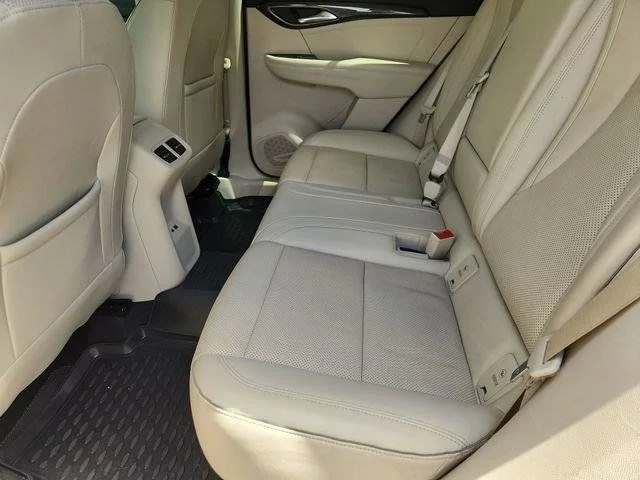 Used 2023 Red Buick Essence image 23