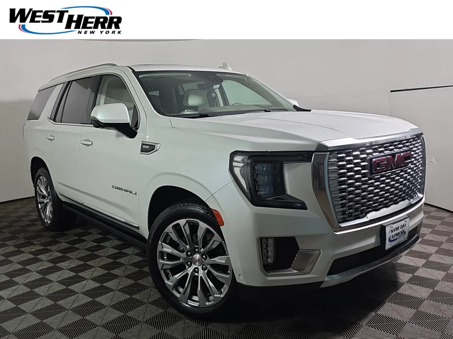 Used 2024 White Frost Tricoat GMC Denali image 1