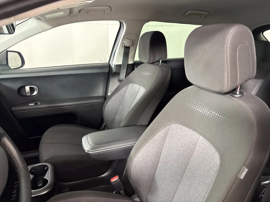 Used 2024 Gray Hyundai SEL image 28