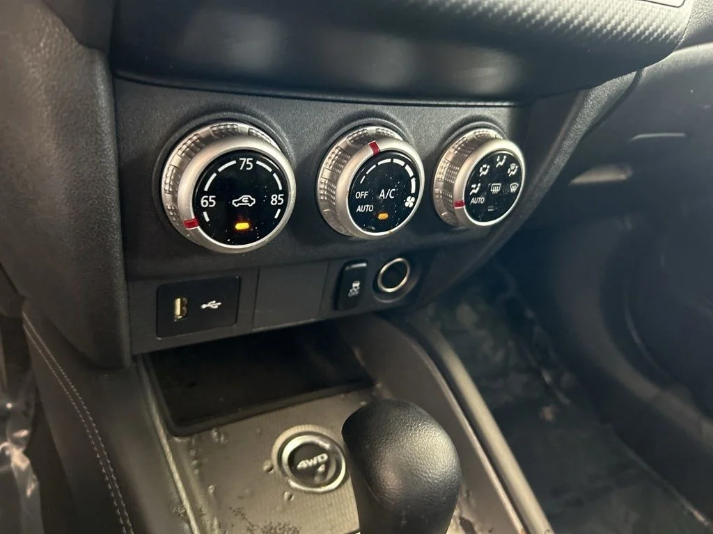 Used 2024 Gray Mitsubishi  image 36