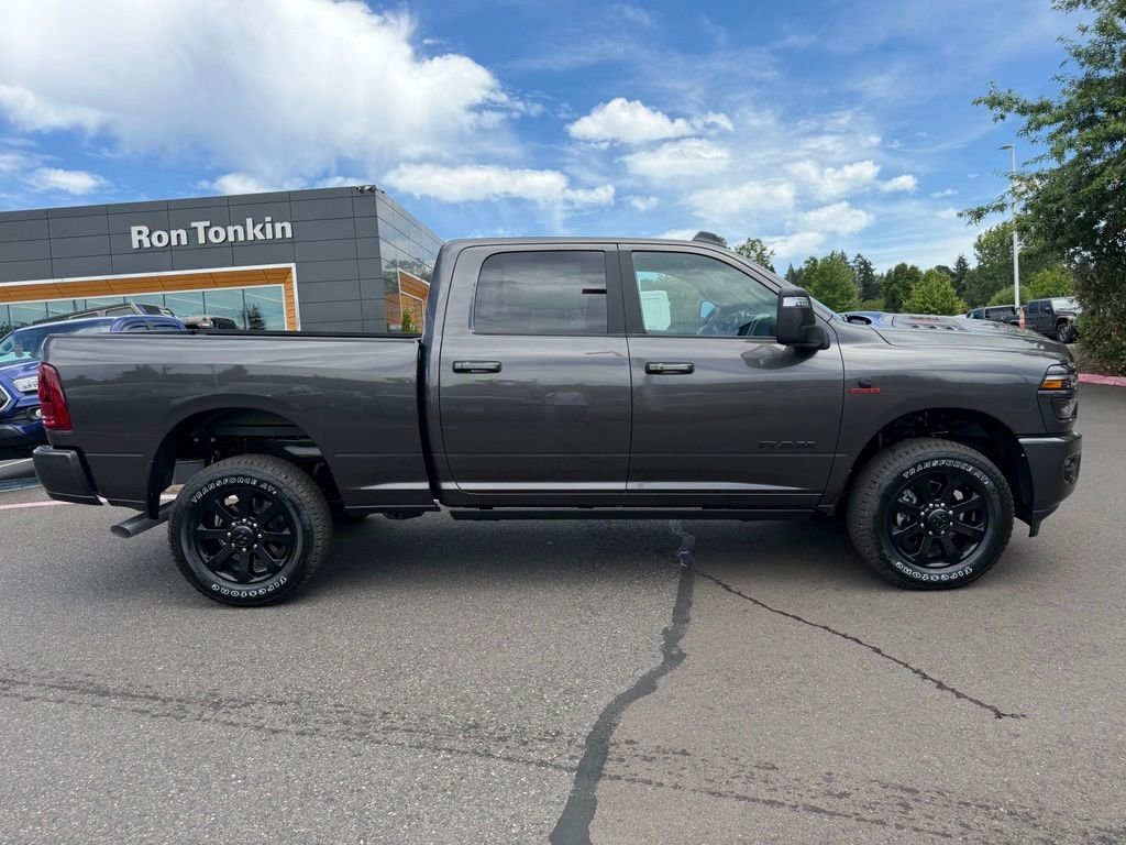 New 2026 Granite Crystal Metallic Clear-Coat Exterior Paint RAM Laramie image 8