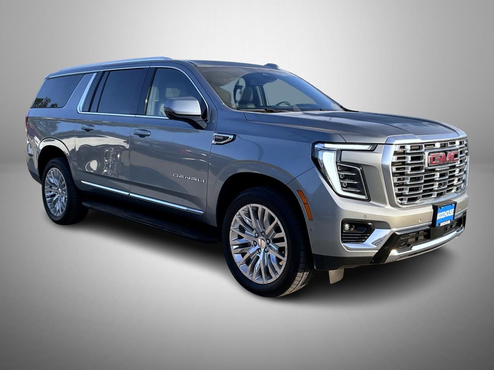 Used 2025 Silver GMC Denali image 3