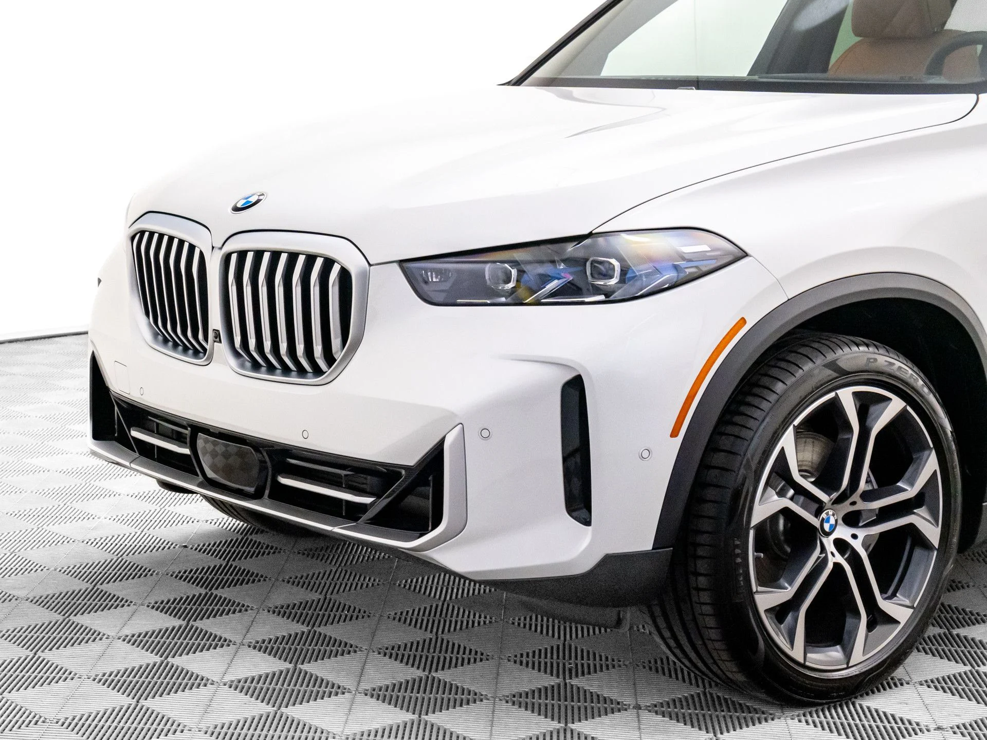 Used 2026 White BMW xDrive40i image 37