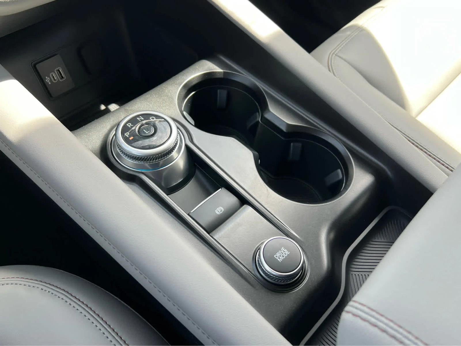 New 2026 Carbonized Gray Metallic Ford Active image 38