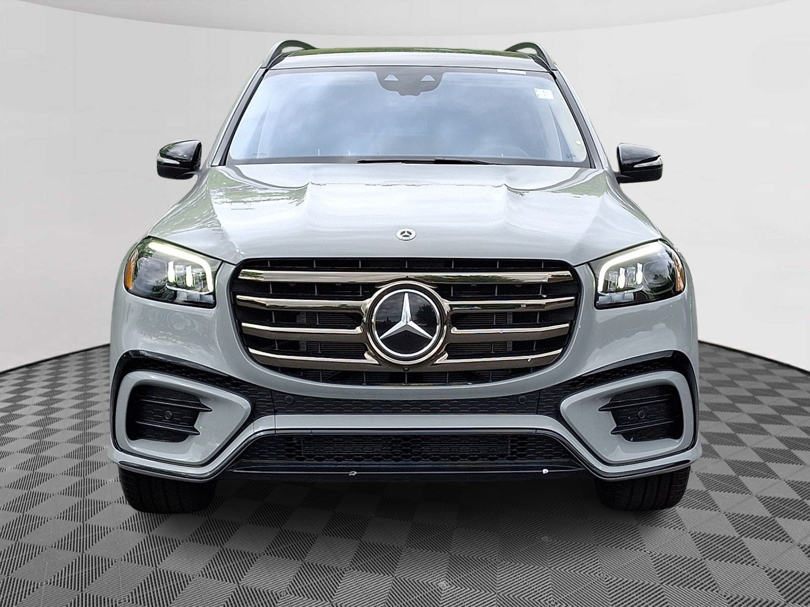 New 2026 MANUFAKTUR Alpine Grey Mercedes-Benz GLS 450 image 2