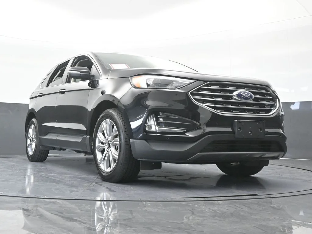 Used 2024 Black Metallic Ford Titanium image 67