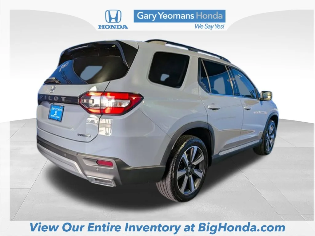Certified Used 2025 Gray Honda Touring image 7