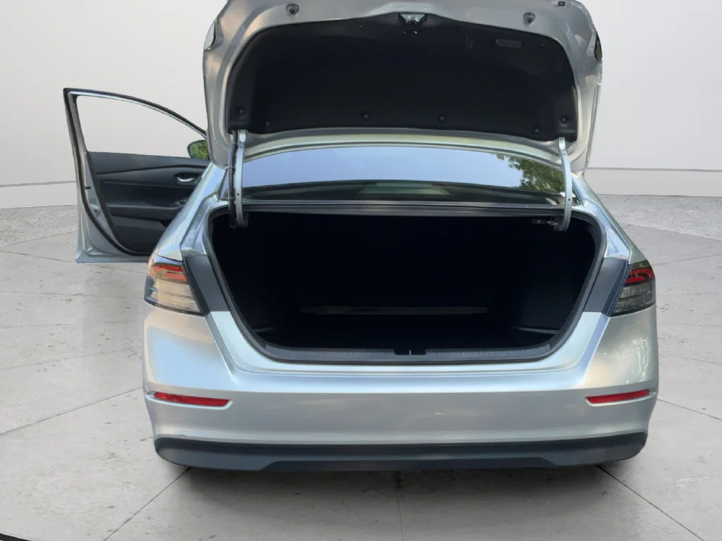 2025 Honda Accord LX - Photo 30
