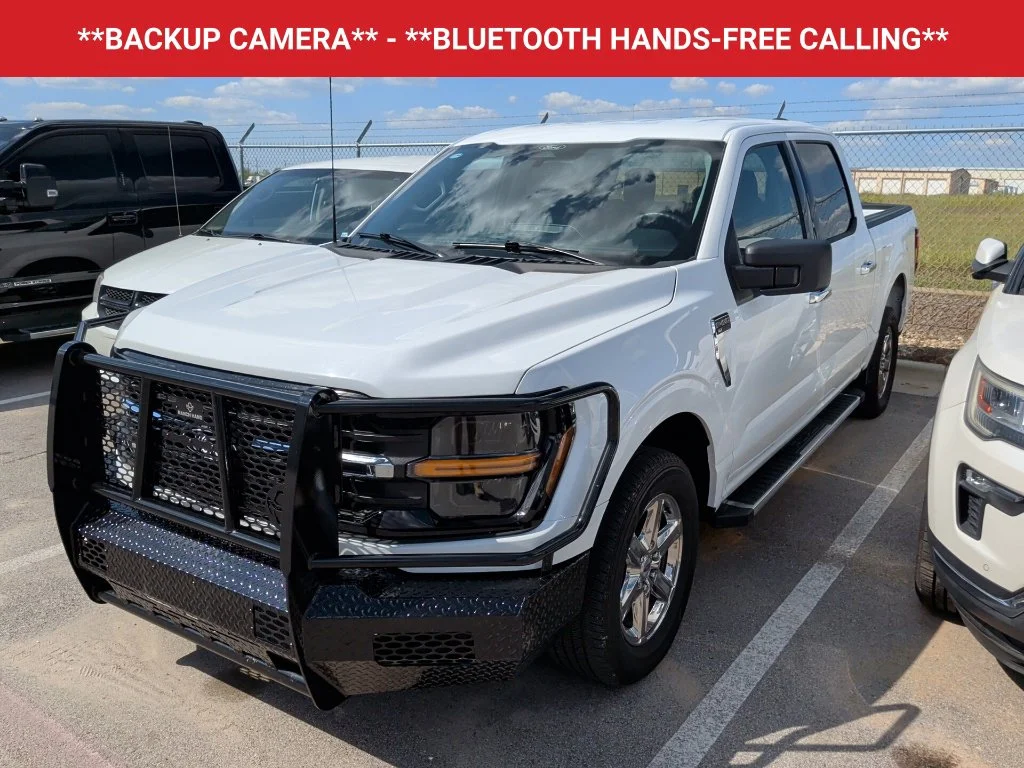 Used 2025 Oxford White Ford XLT image 3