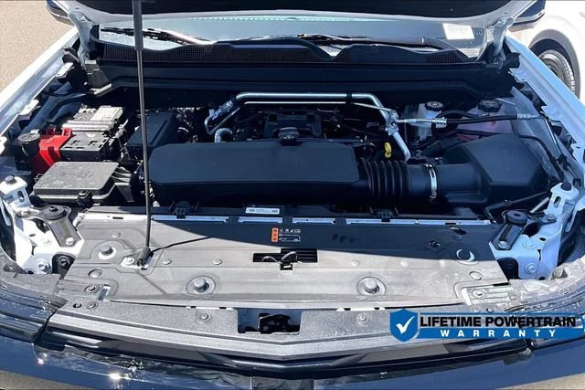 2026 Chevrolet Colorado Z71 - Photo 12