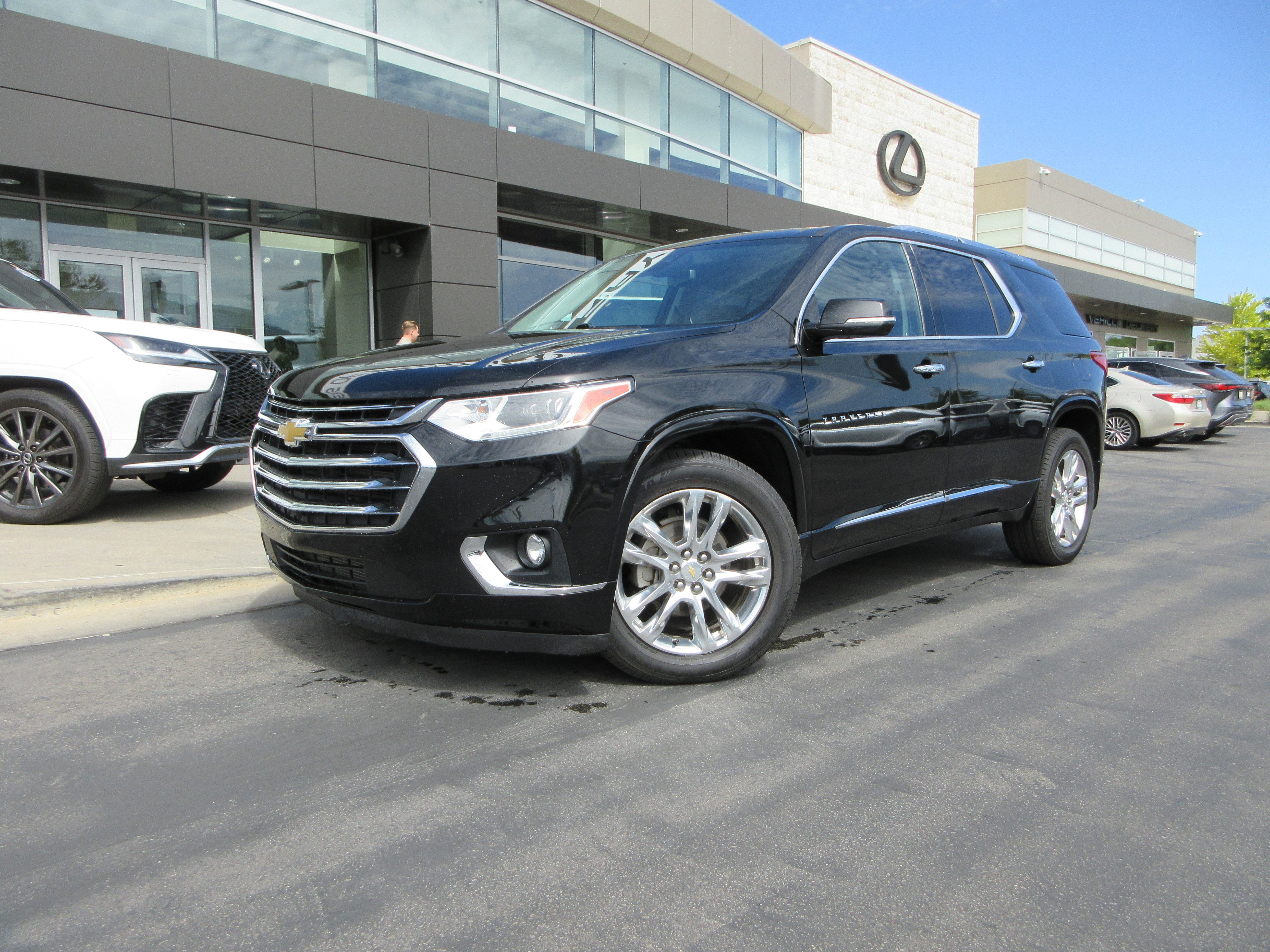 2018 Chevrolet Traverse AWD High Country's photo