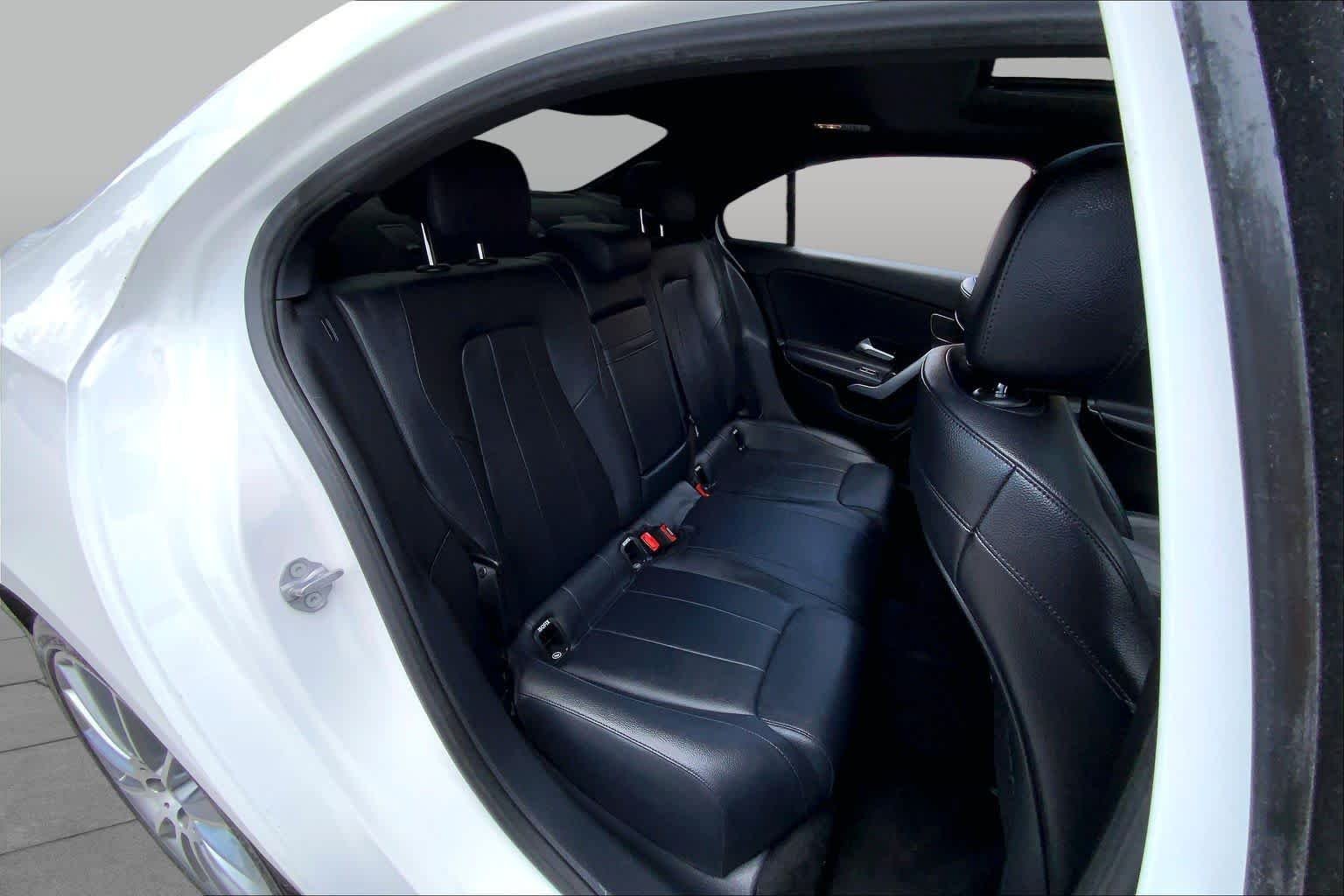 Used 2019 Polar White Mercedes-Benz A 220 image 21