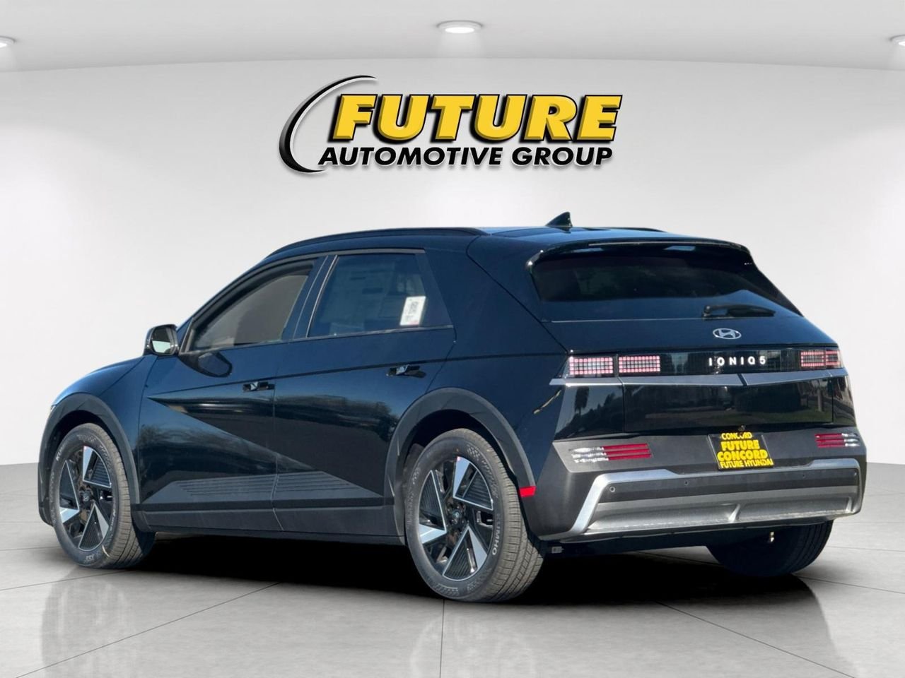 New 2027 Black Hyundai SEL image 5