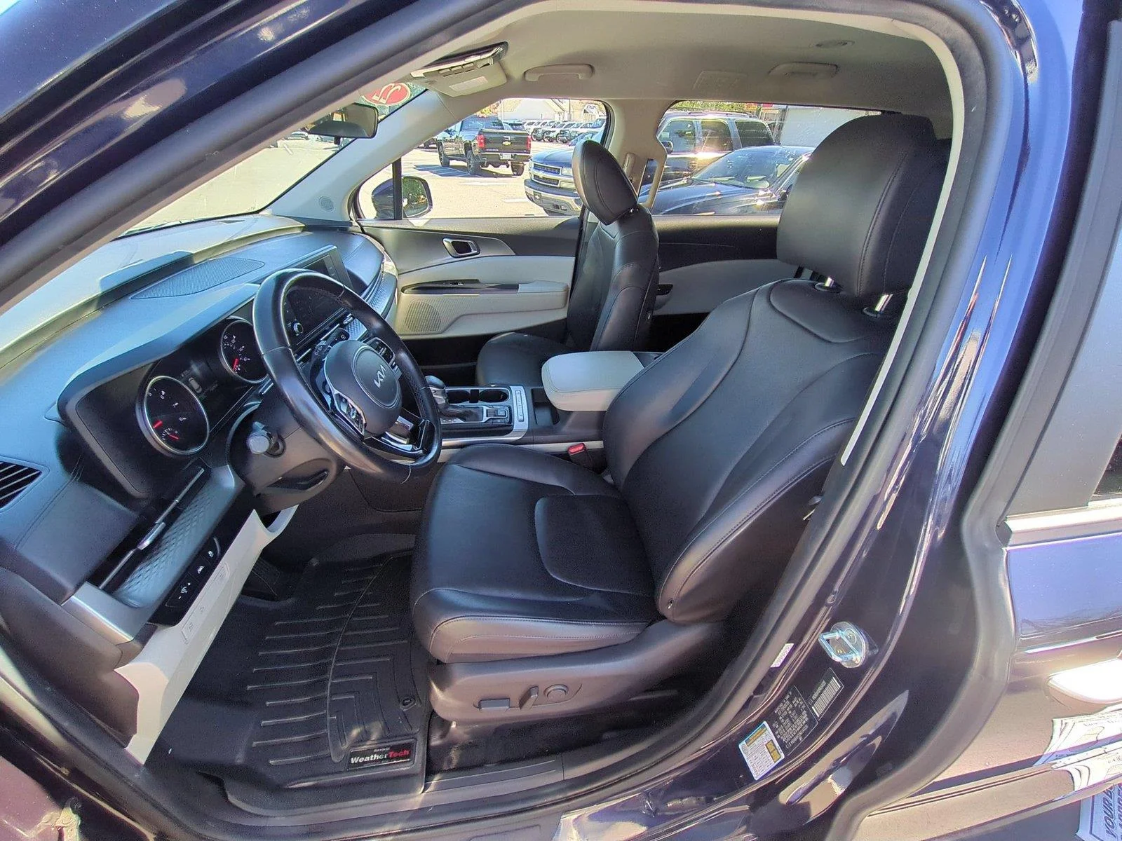 Used 2022 Deep Chroma Blue Kia LXS image 17