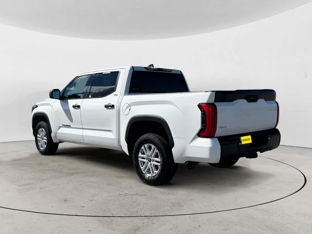 Used 2022 White Toyota SR5 image 3