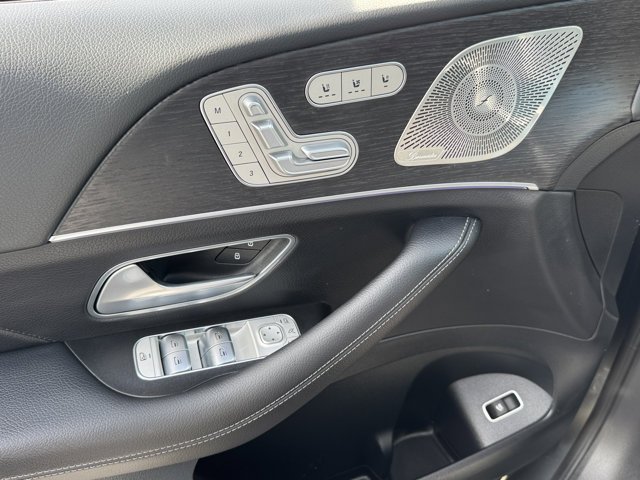 New 2026 Selenite Grey Metallic Mercedes-Benz GLS 450 image 9