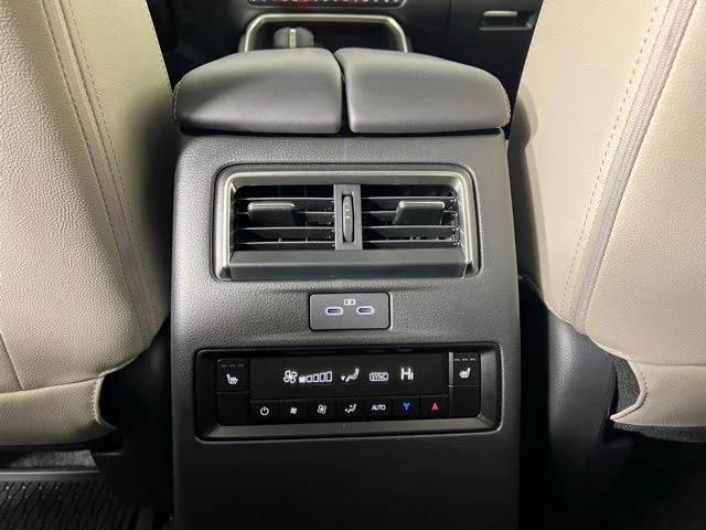 2026 Mazda CX-90 Premium Package - Photo 36