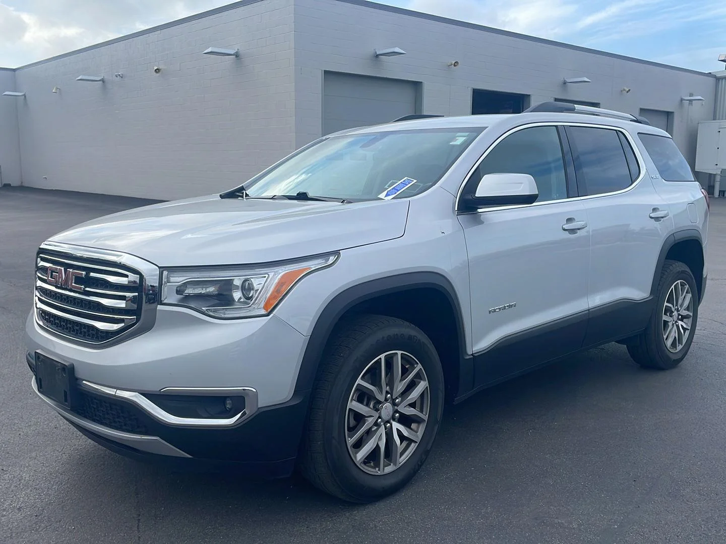 Used 2019 Quicksilver Metallic GMC SLE image 8