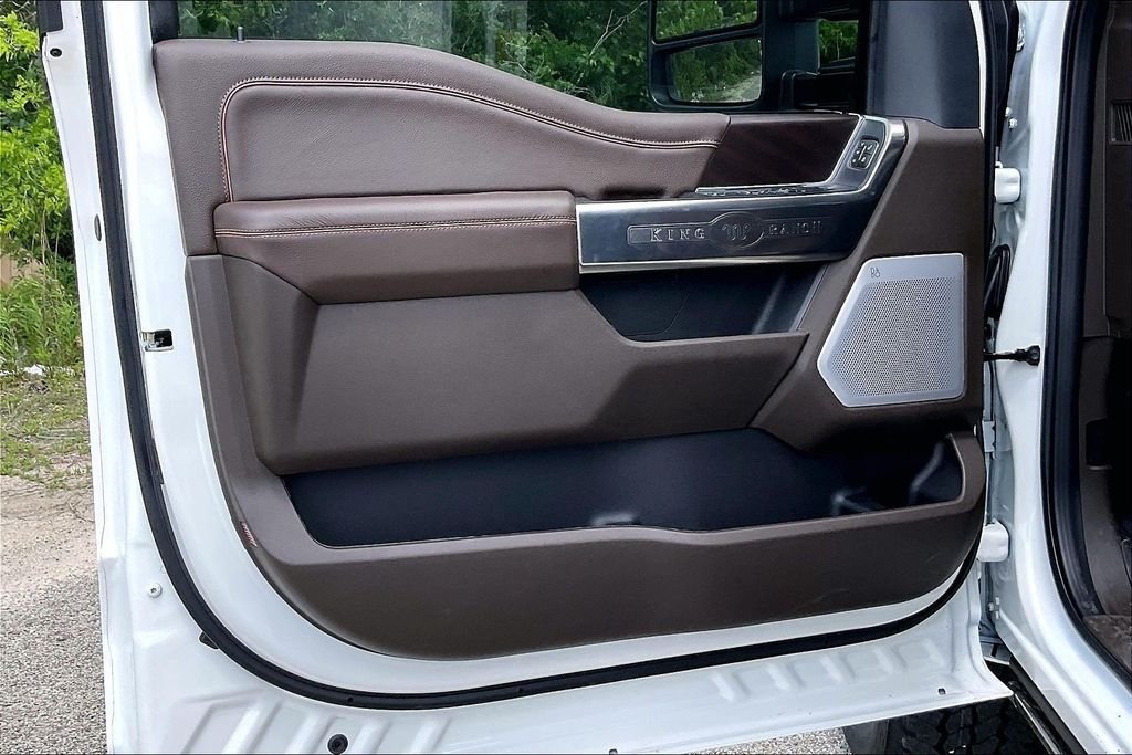 New 2026 Star White Metallic Tri-Coat Ford King Ranch image 13