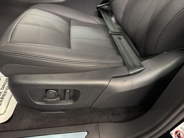 New 2026 Santorini Black Land Rover Dynamic image 9
