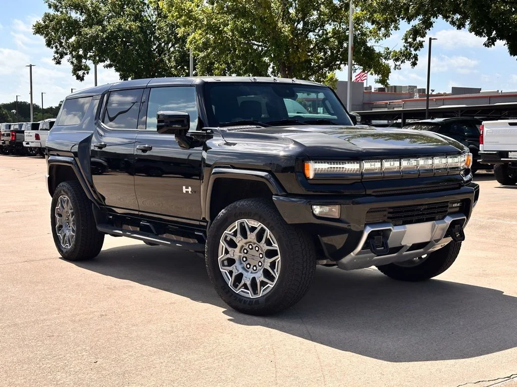 2025 GMC Hummer EV 3X SUV's photo