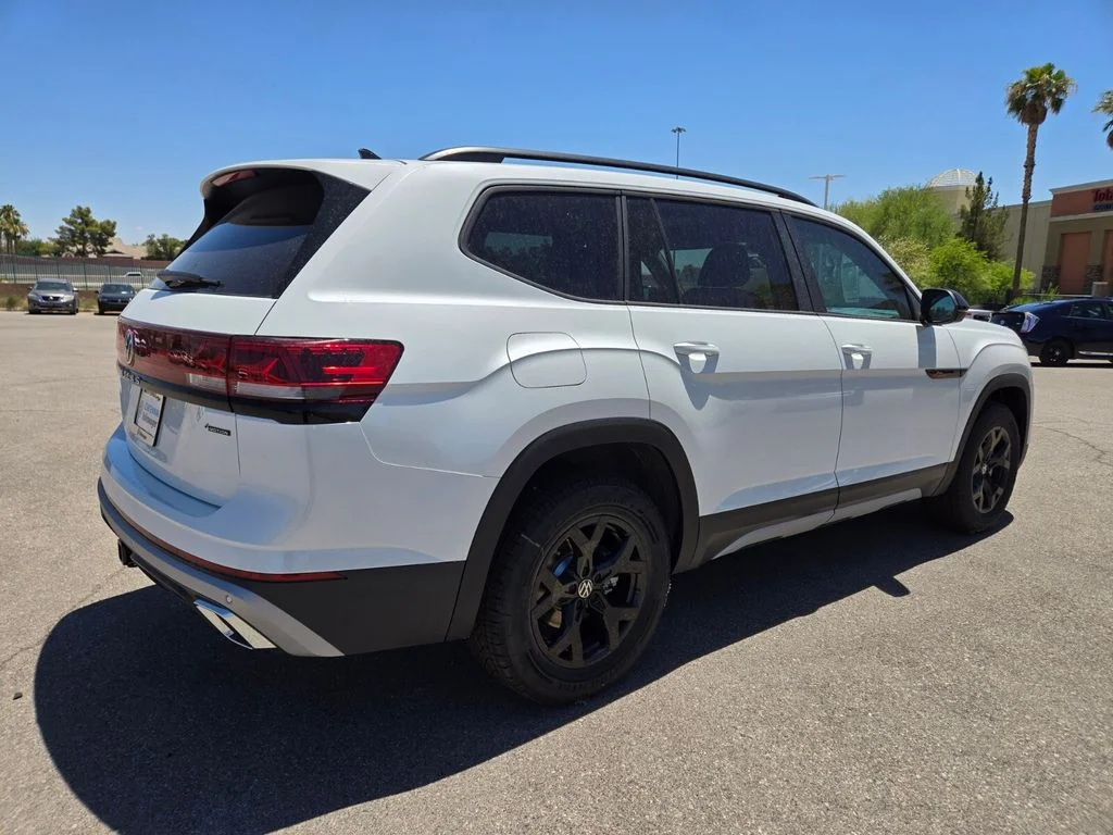 New 2026 White Volkswagen 2.0T Peak Edition image 4