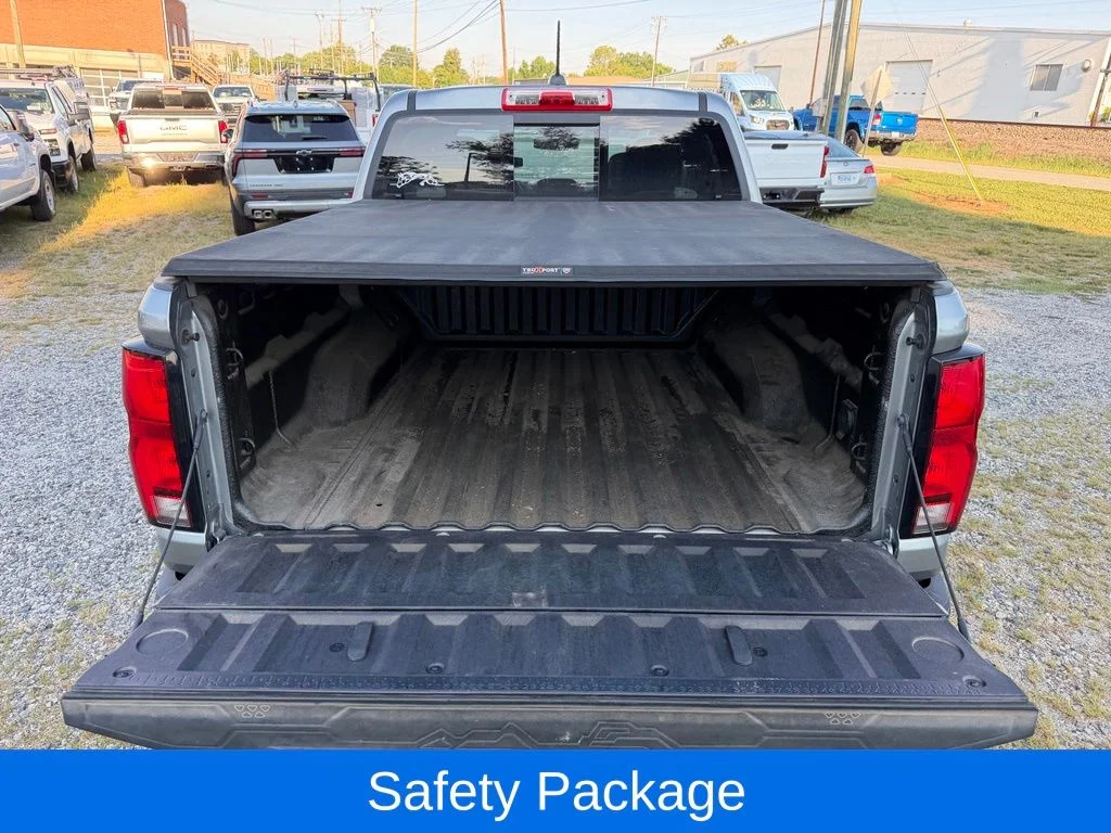 Used 2024 Gray Chevrolet Z71 image 15