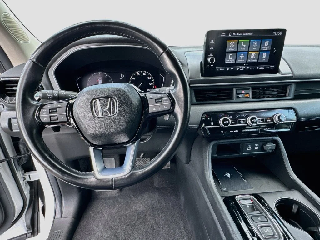 Used 2024  Honda EX-L image 12