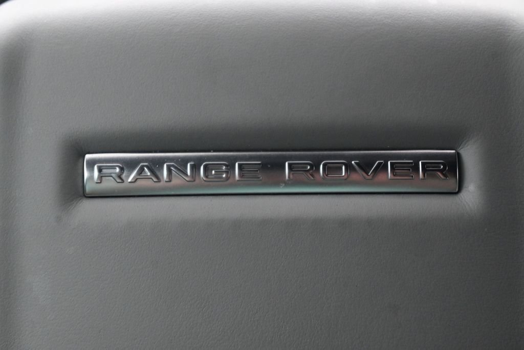 Used 2020  Land Rover First Edition image 23