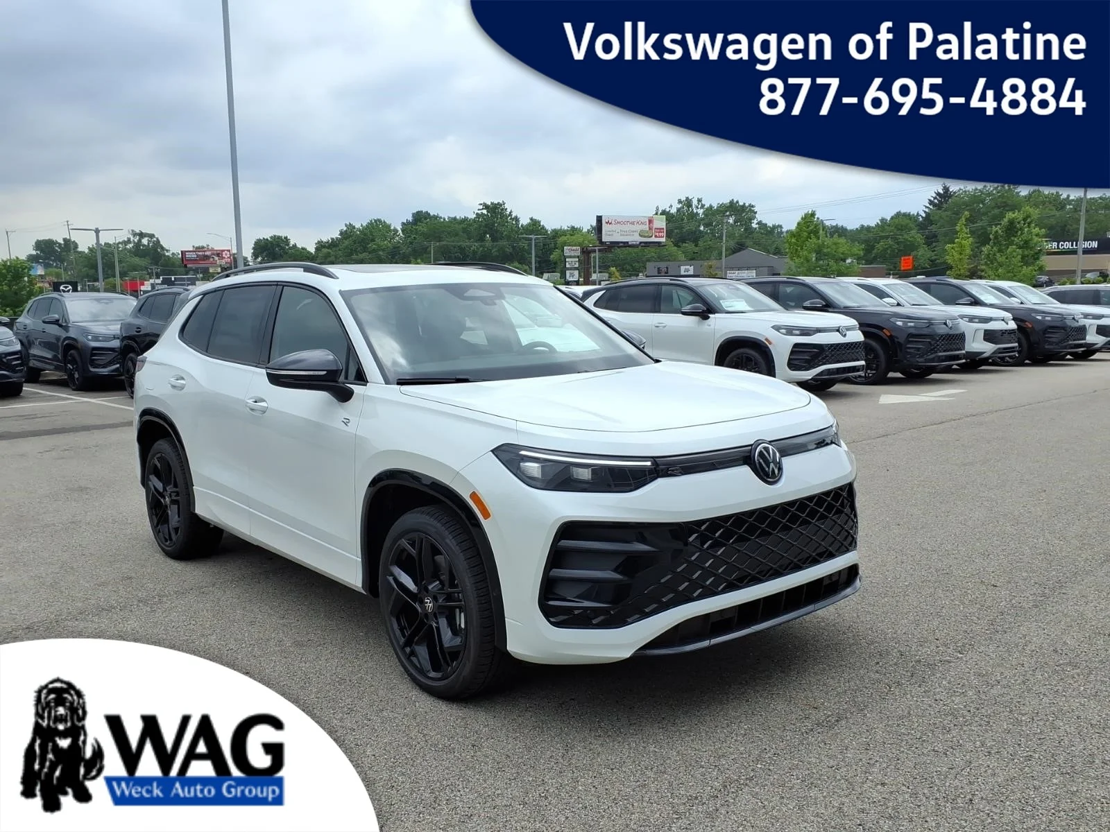 2026 Volkswagen Tiguan 2.0T SE R-Line Black 4Motion's photo
