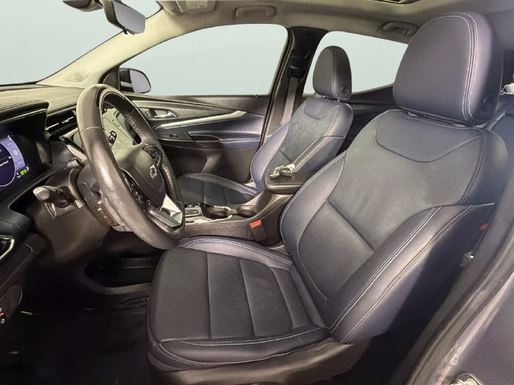 Used 2022 GRAY GHOST METALLIC Chevrolet Premier image 18