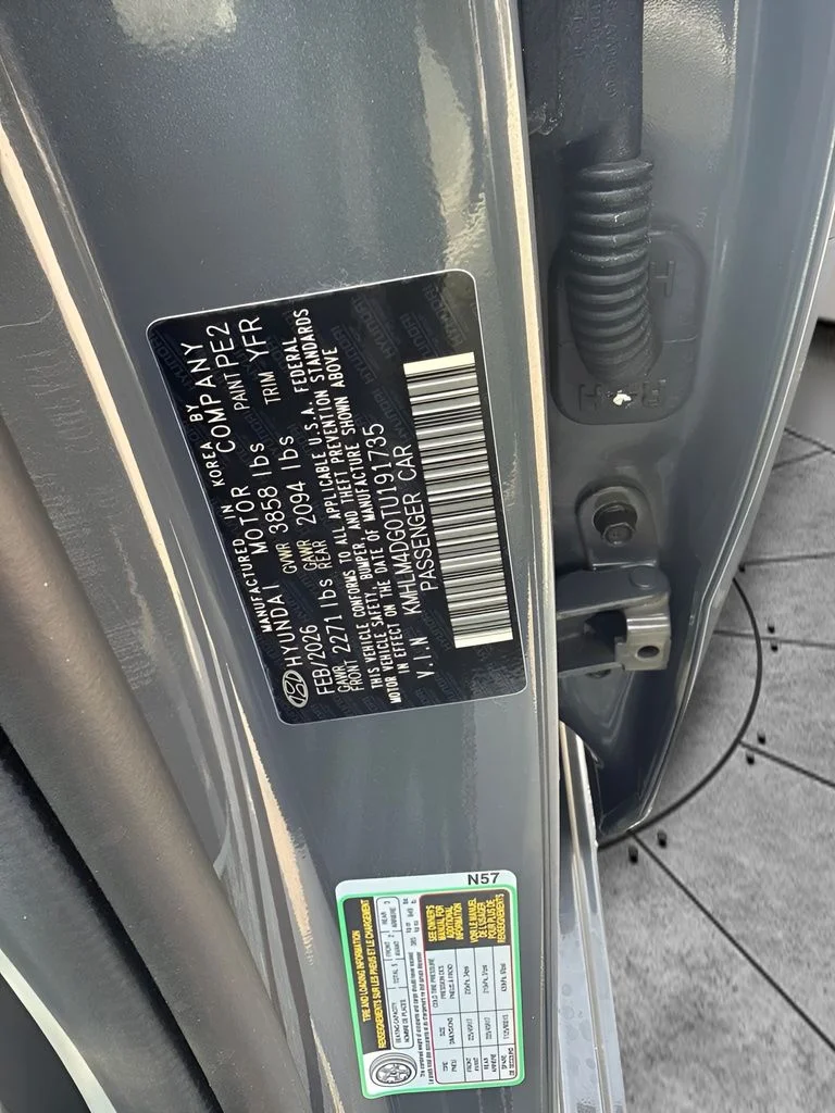 Used 2026 Gray Hyundai SEL Sport image 19
