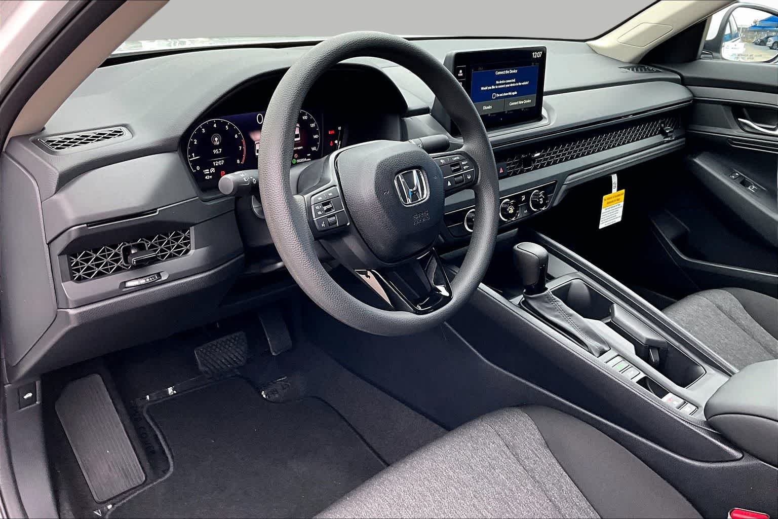 New 2026 Platinum White Pearl Honda LX image 8