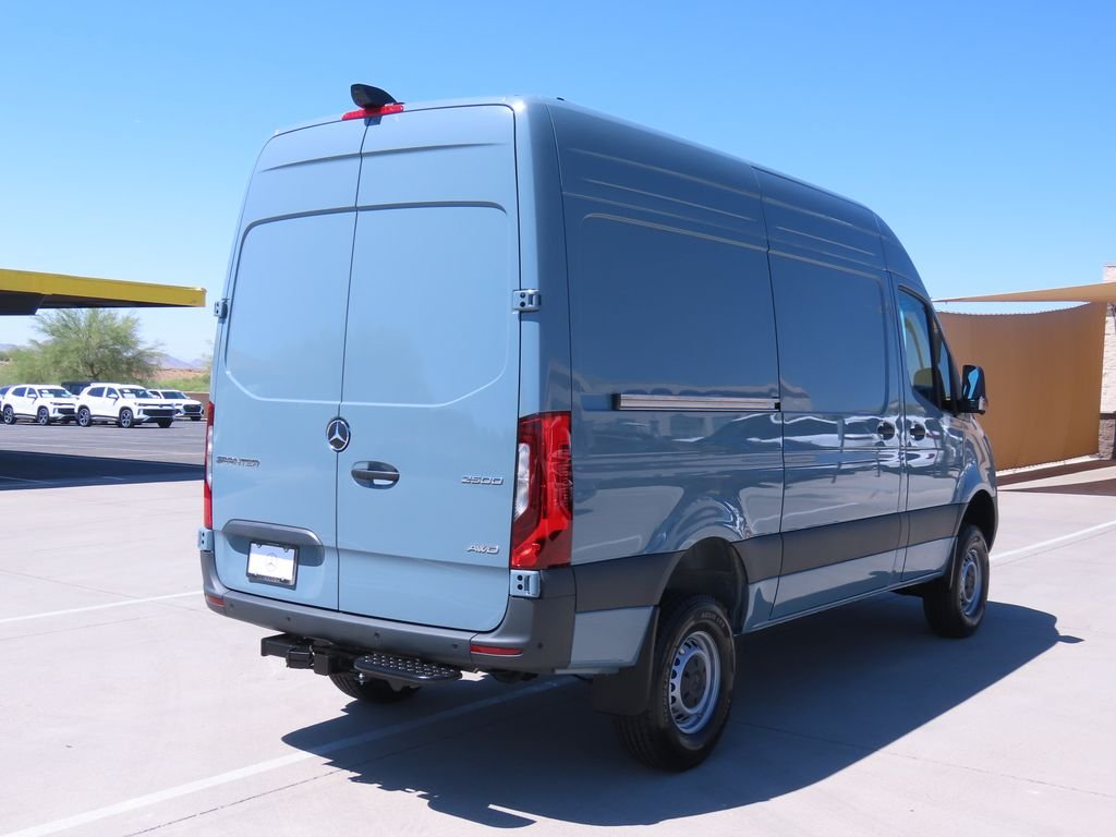 New 2026  Mercedes-Benz Cargo 144 WB image 5