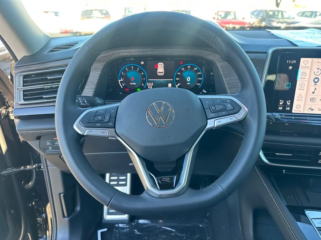 New 2026  Volkswagen 2.0T SEL Premium R-Line image 18