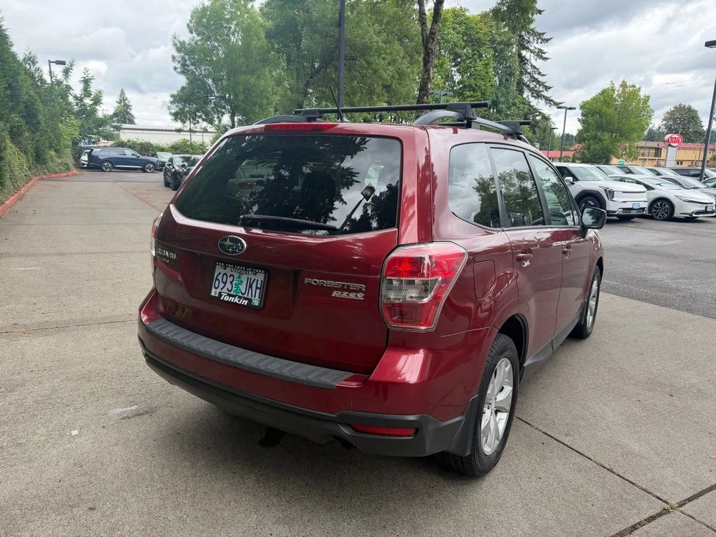 Used 2015 Venetian Red Pearl Subaru 2.5i Premium image 4