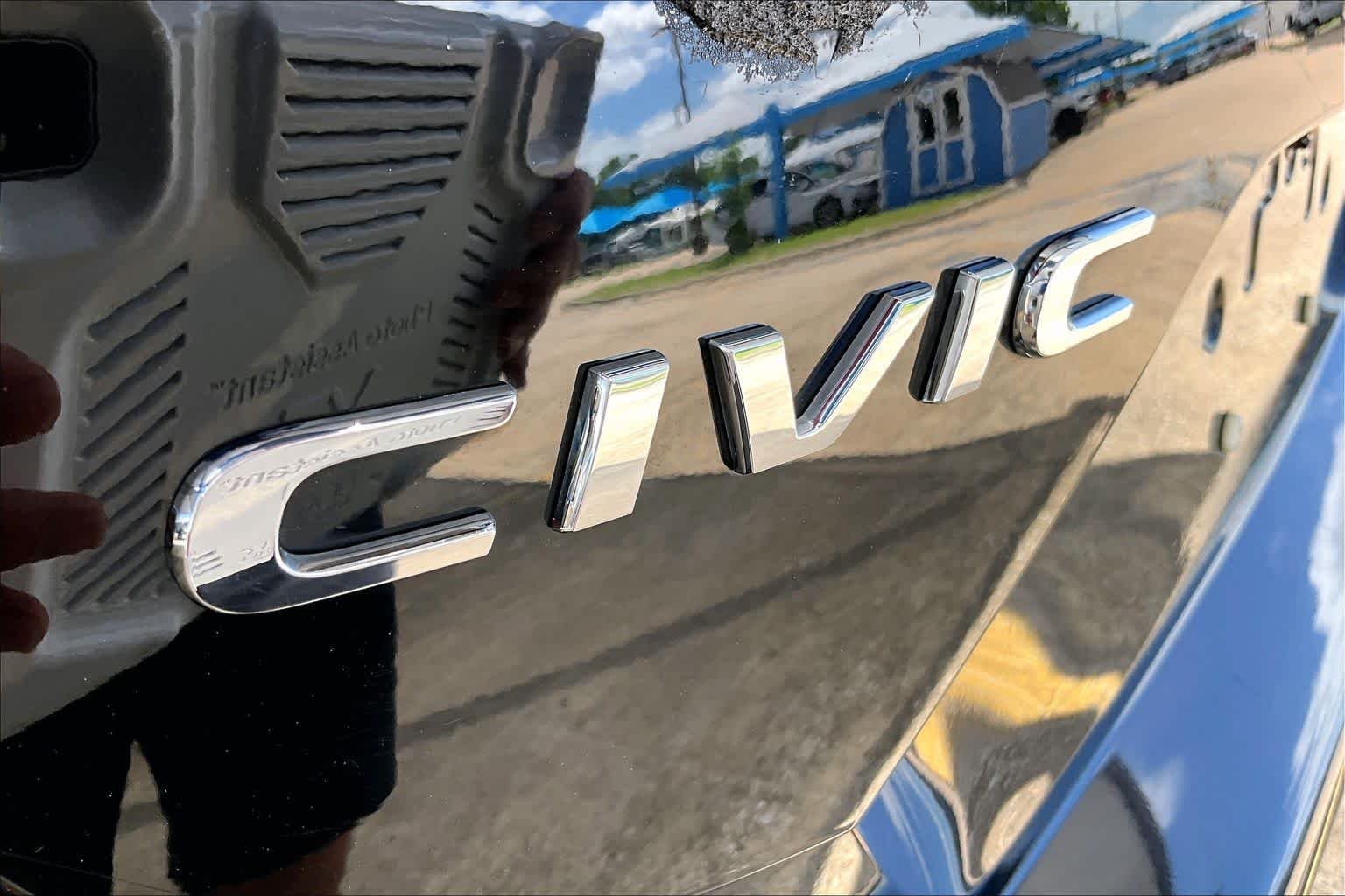 Used 2019 Crystal Black Pearl Honda LX image 29
