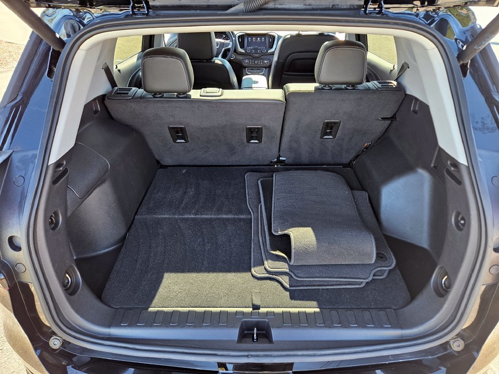 2024 GMC Terrain SLT - Photo 18