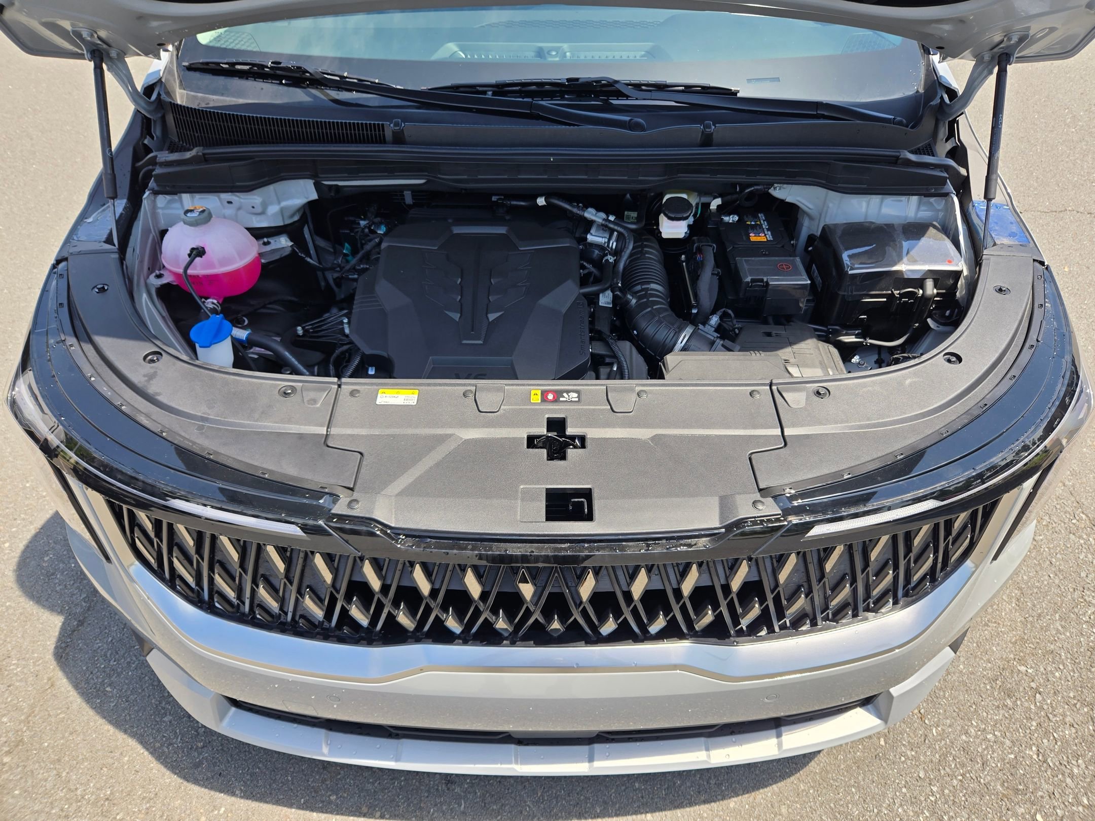 New 2026 Ceramic Silver Kia EX image 20