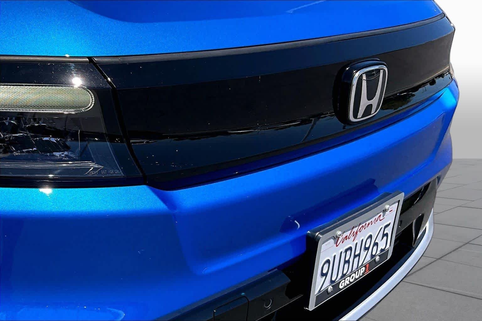 Used 2025 Pacific Blue Metallic Honda Touring image 29