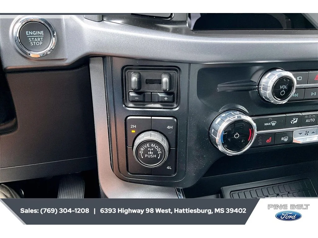 New 2026 Oxford White Ford XLT image 23