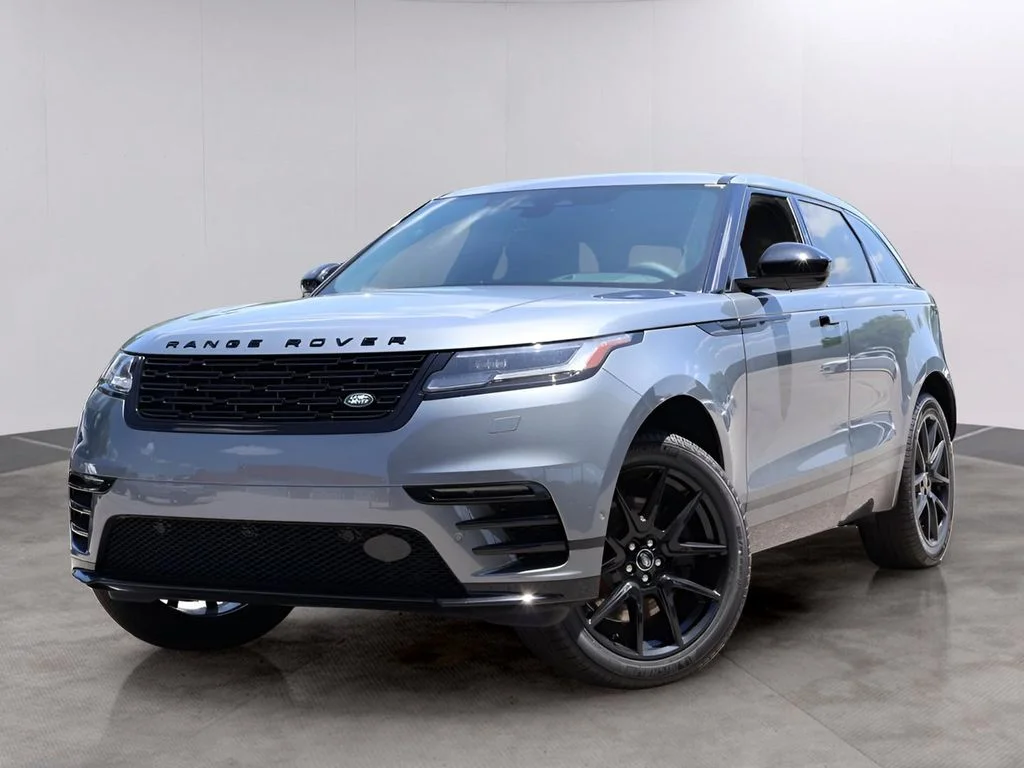 Certified Used 2026 Zadar Gray Premium Metallic Land Rover Dynamic SE image 1