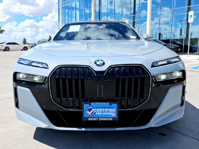 Used 2025 Gray BMW 740i image 2