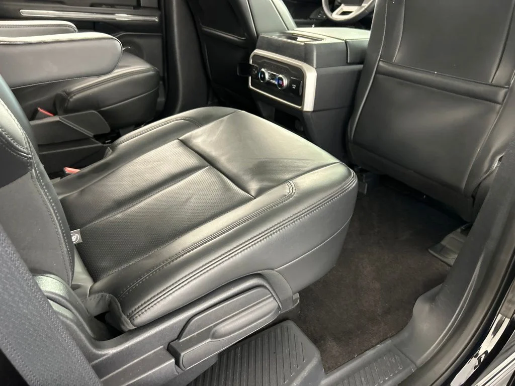 Used 2022 Black Ford XLT image 34