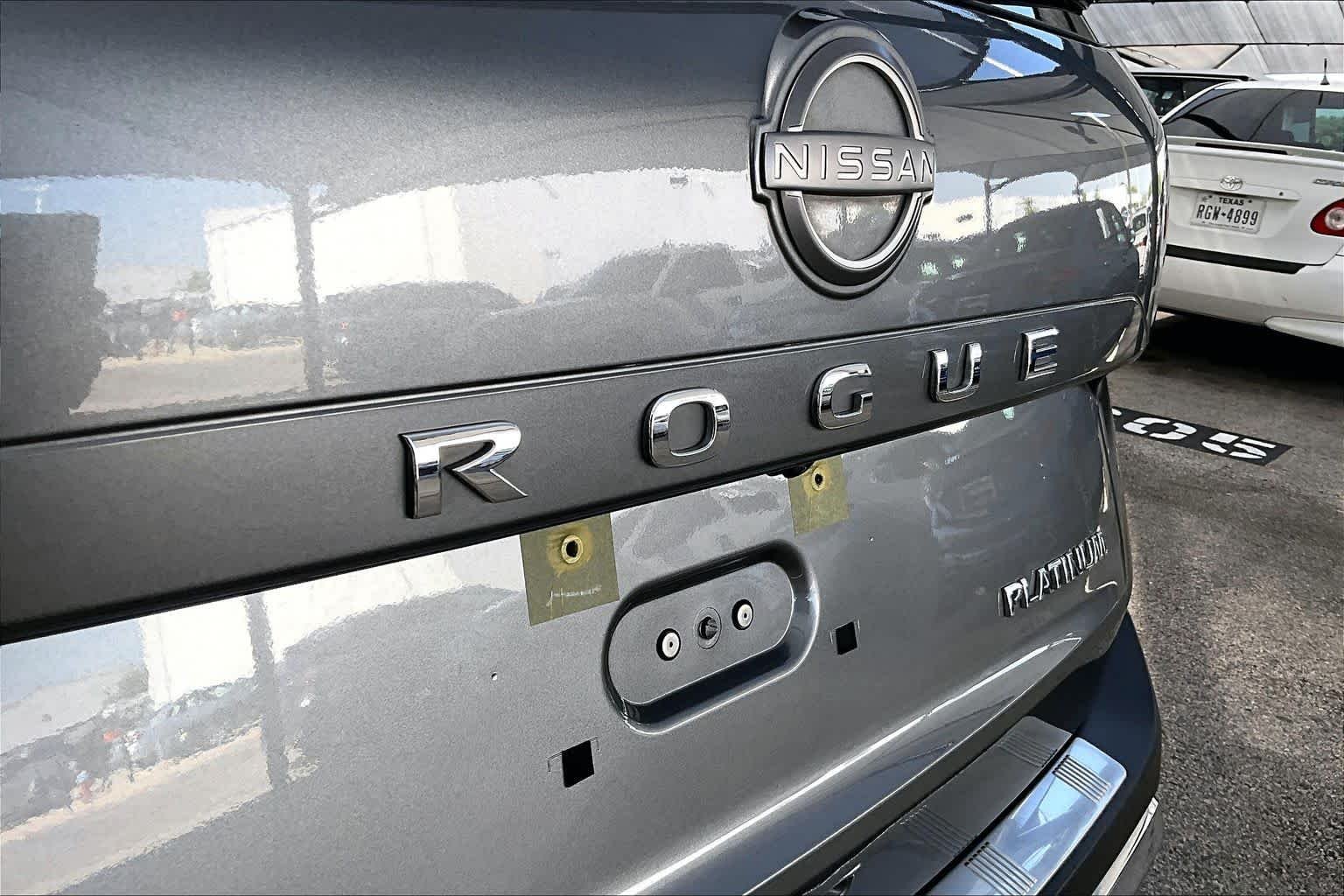 Used 2023 Gun Metallic Nissan Platinum image 31