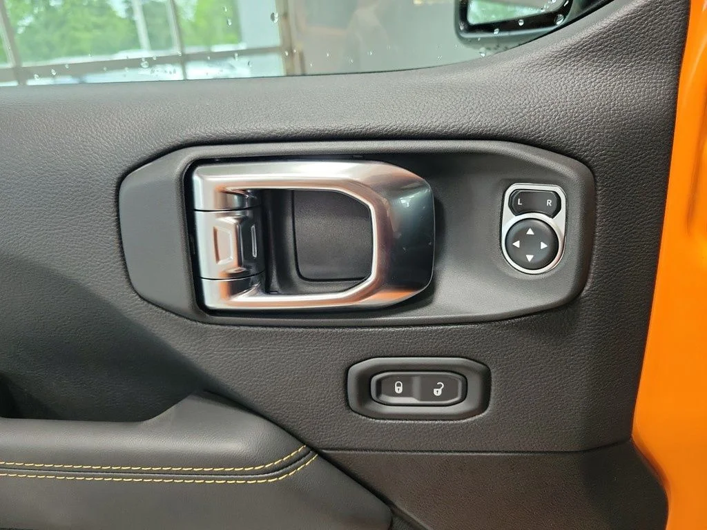 New 2025 Joose Exterior Paint Jeep Sahara 4xe image 25