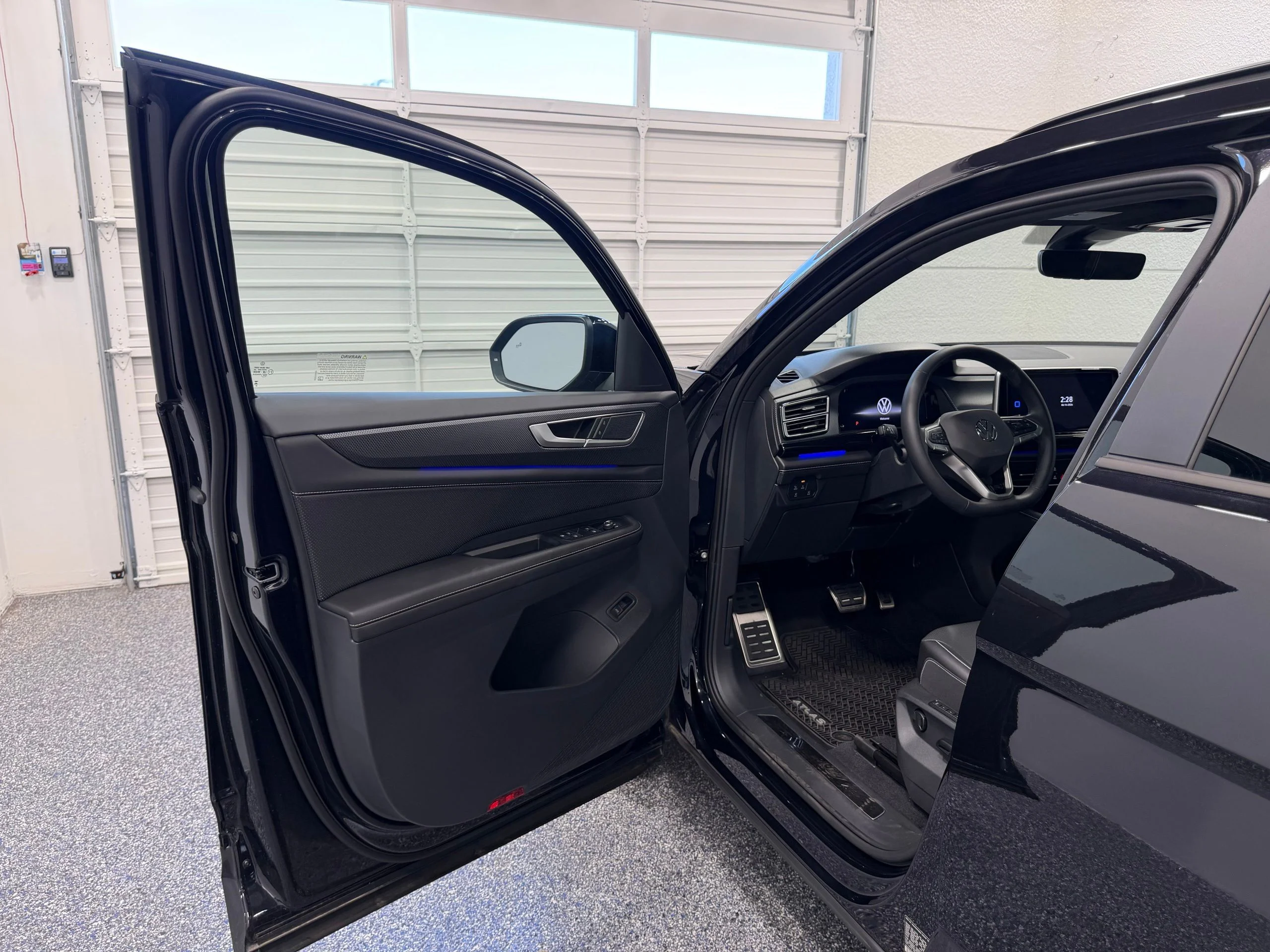 2026 Volkswagen Atlas Cross Sport SEL R-LINE - Photo 18