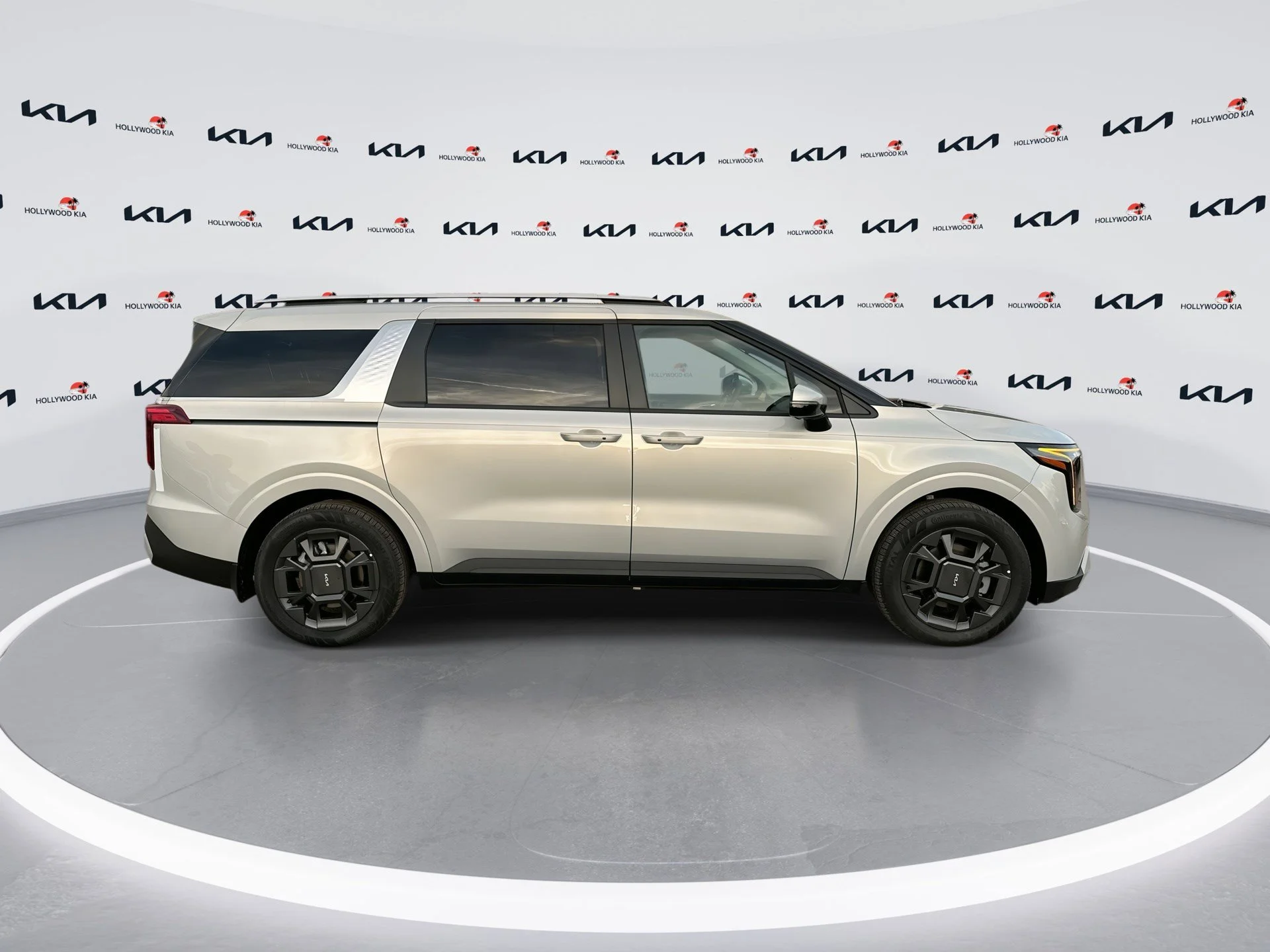 New 2026 Ivory Silver Kia EX image 9