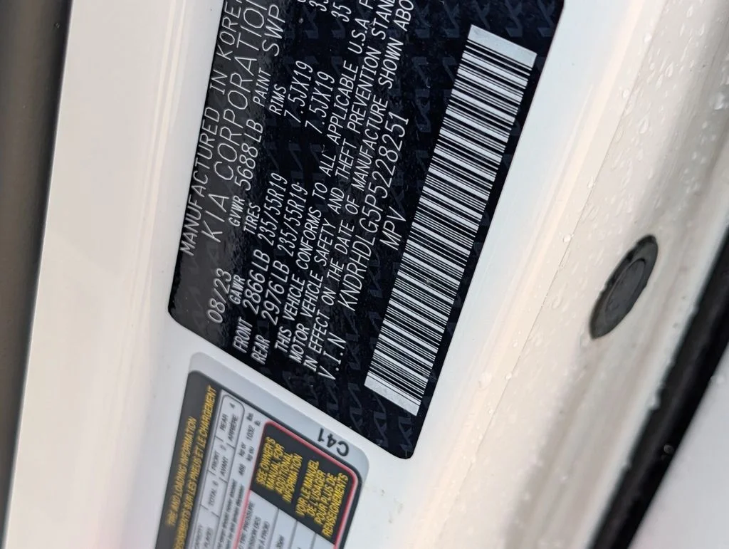 Used 2023 White Kia EX image 23